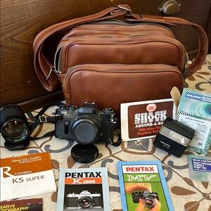 Pentax K1000 Vintage Film Camera, Lenses, Flash, Bag, Manuals & Accessories